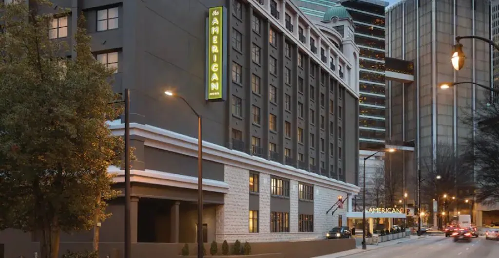 the american hotel atlanta downtown a doubletree by hilton the american sign 1253941